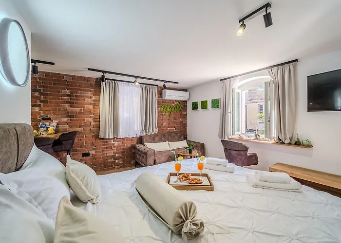 Apple Apartament