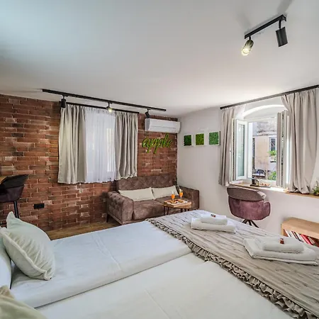 Apartment Apple *