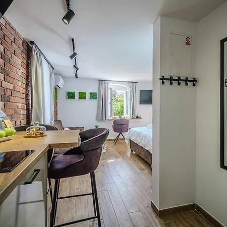 Apple Apartment