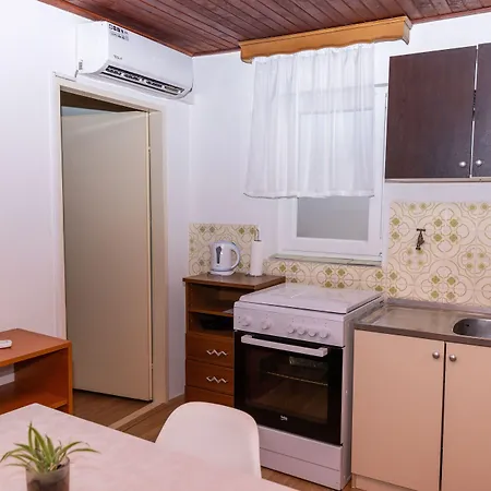 Apple Apartman *